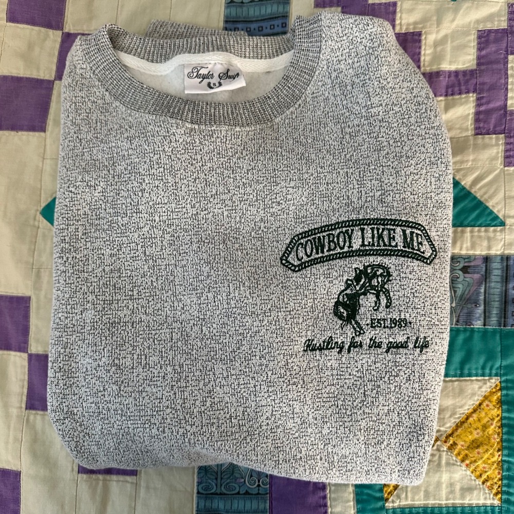 Taylor Swift Cowboy Like Me Crewneck Sweatshirt Size Small Embroidered RARE - Picture 2 of 5